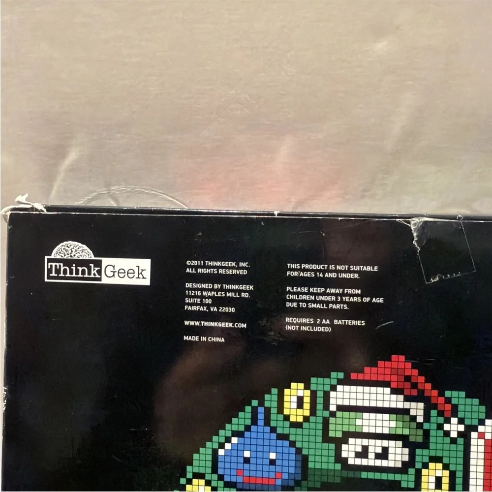 Think Geek Christmas Wreath 8bit LED Lighted 2011 Retro Video Game NEW SEALED